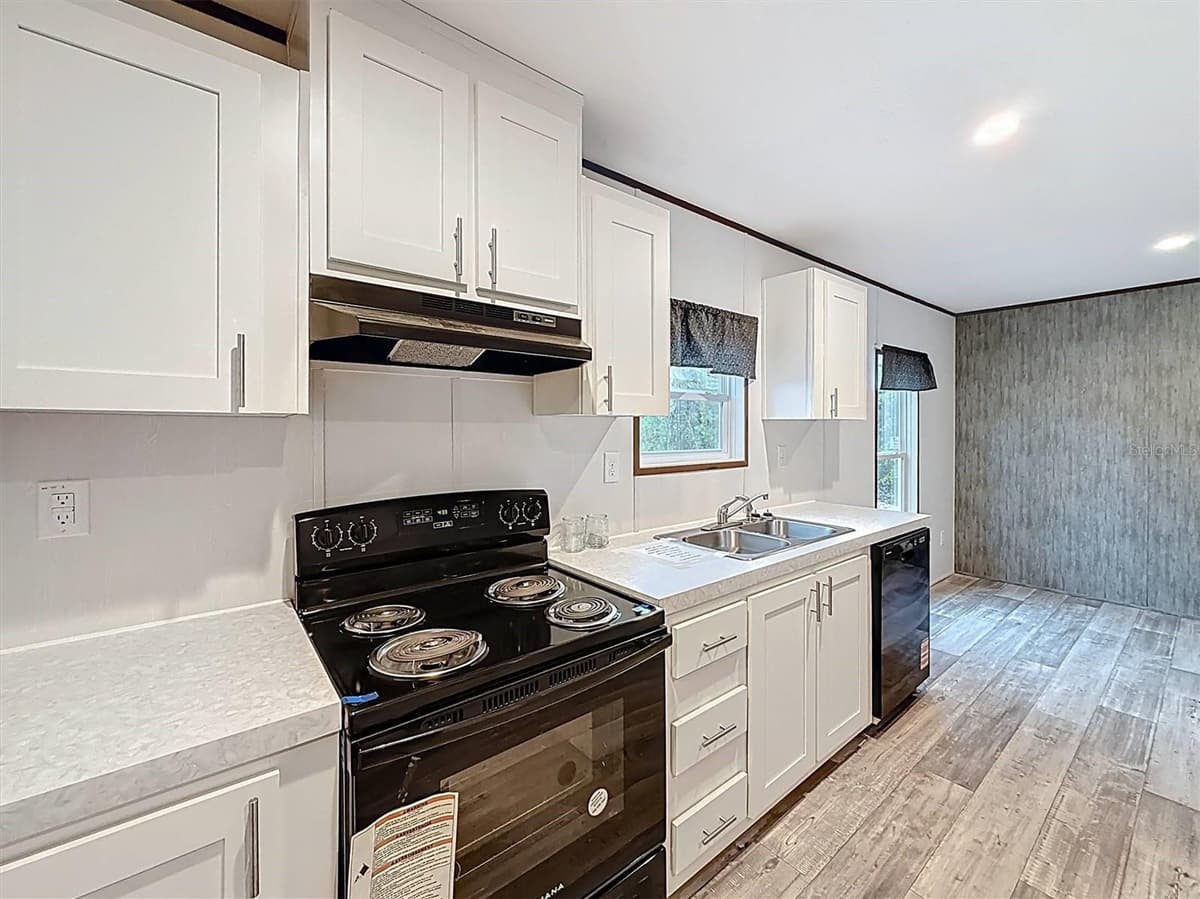 150 LAKE GALILEE DRIVE — photo 10 of 42