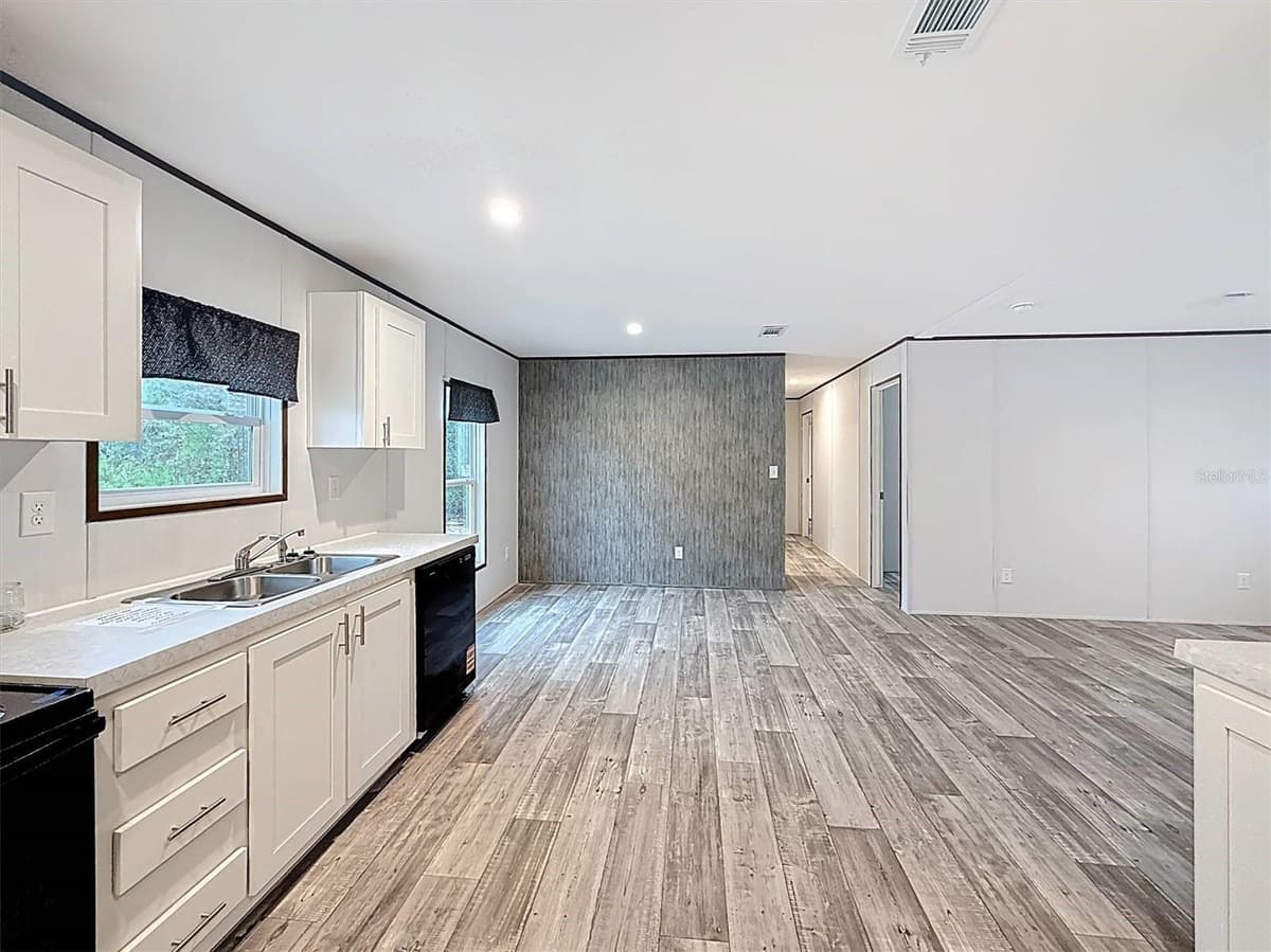 150 LAKE GALILEE DRIVE — photo 13 of 42