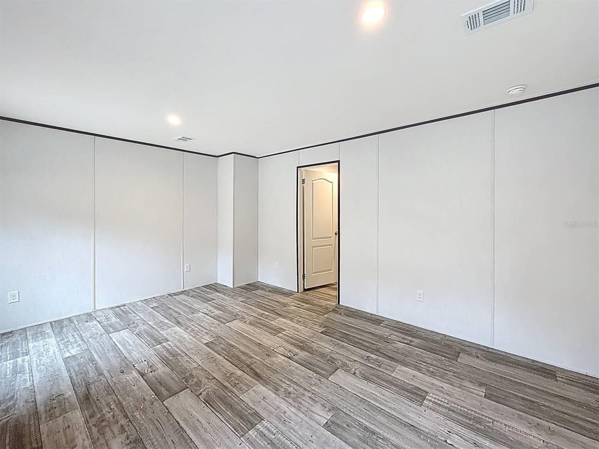 150 LAKE GALILEE DRIVE — photo 18 of 42