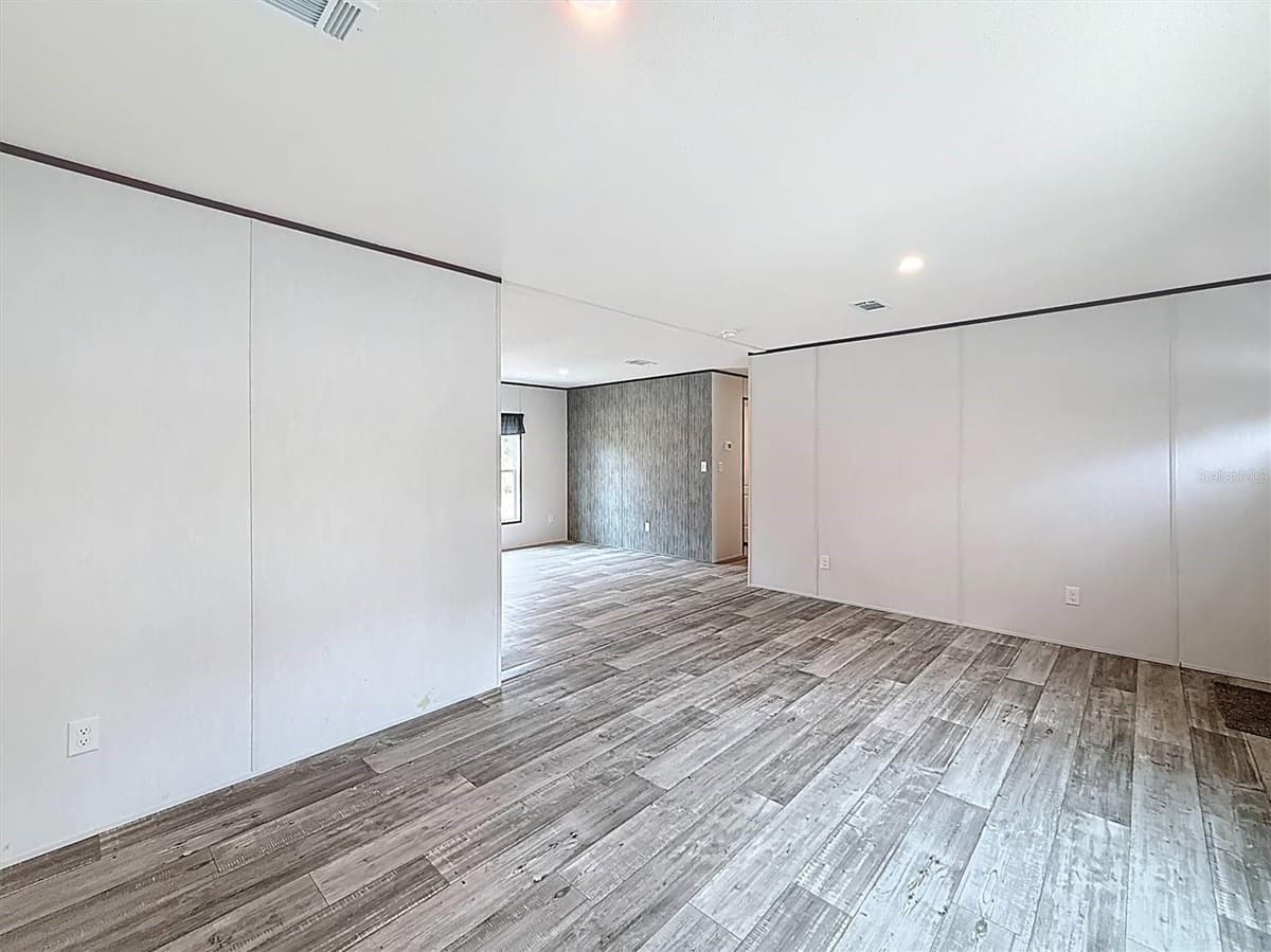 150 LAKE GALILEE DRIVE — photo 4 of 42