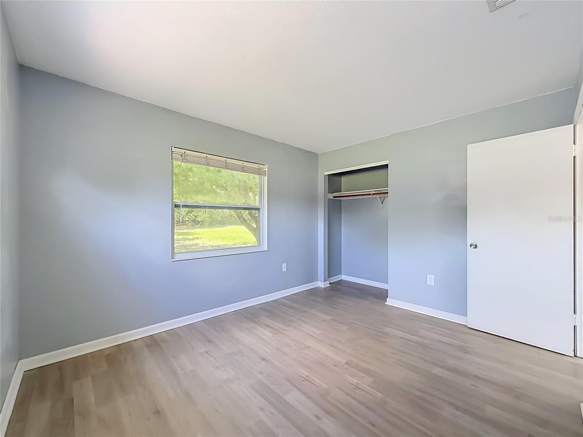 460 PINE AVENUE — photo 31 of 47