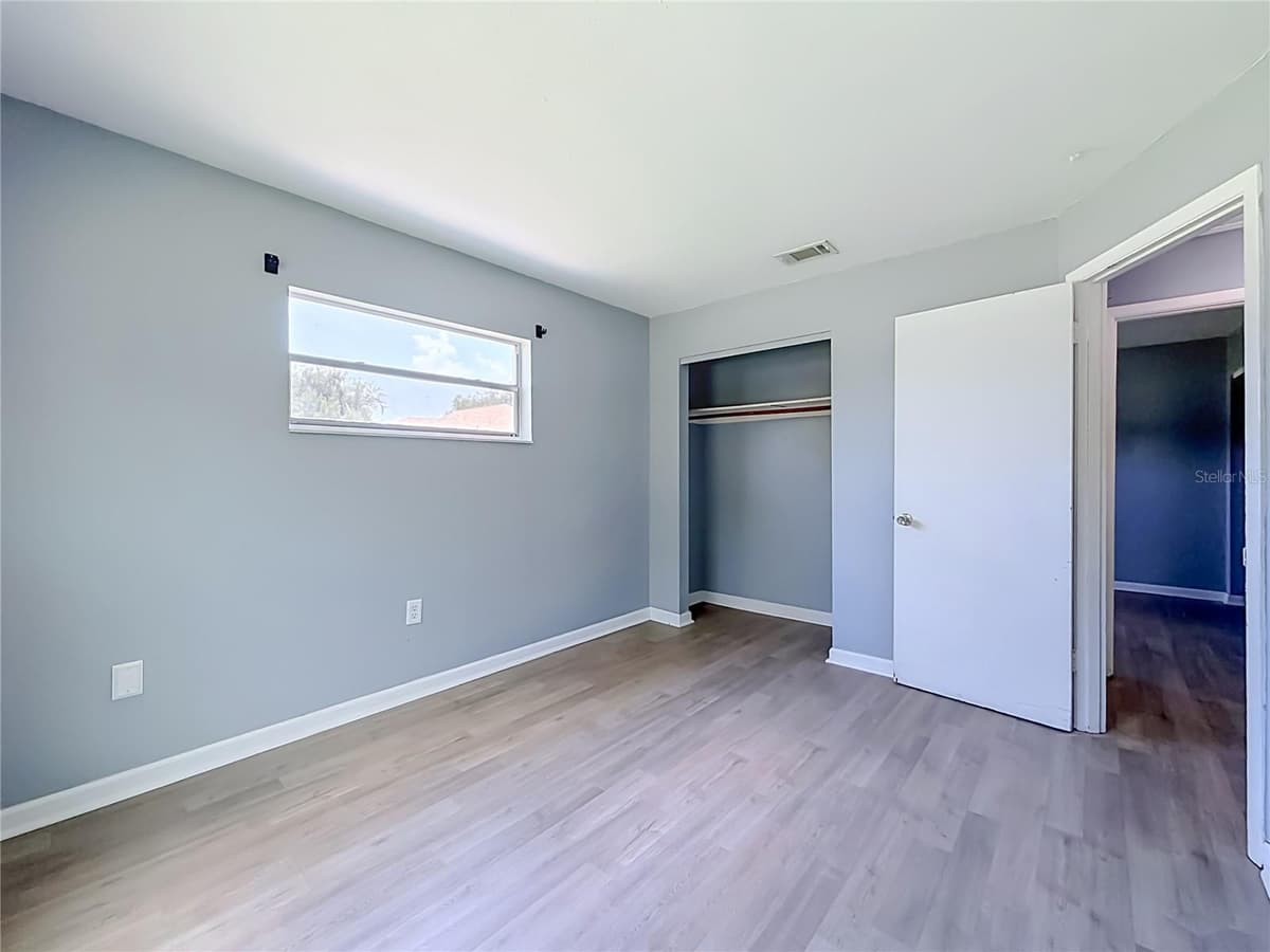 460 PINE AVENUE — photo 25 of 47