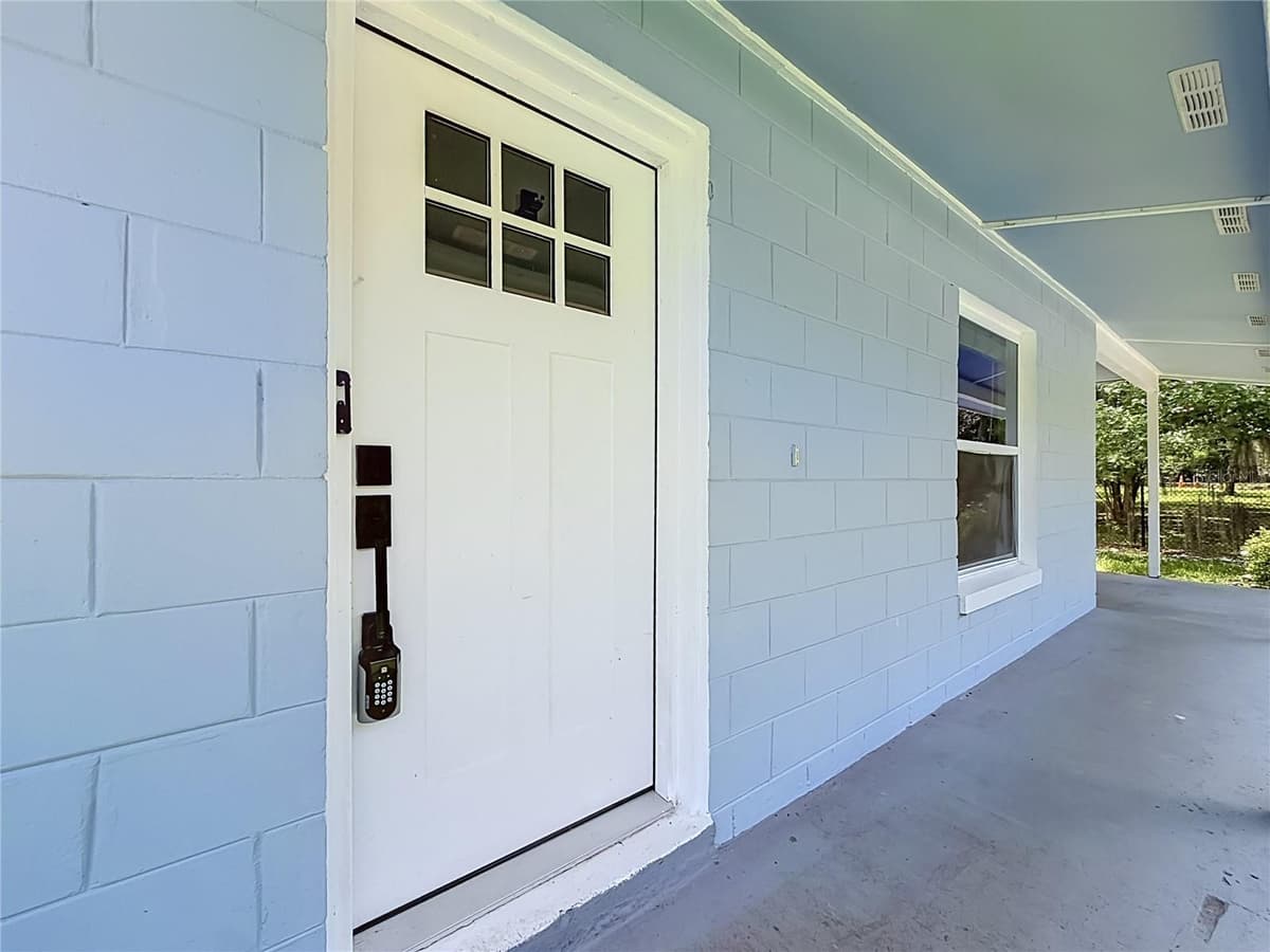 460 PINE AVENUE — photo 4 of 47