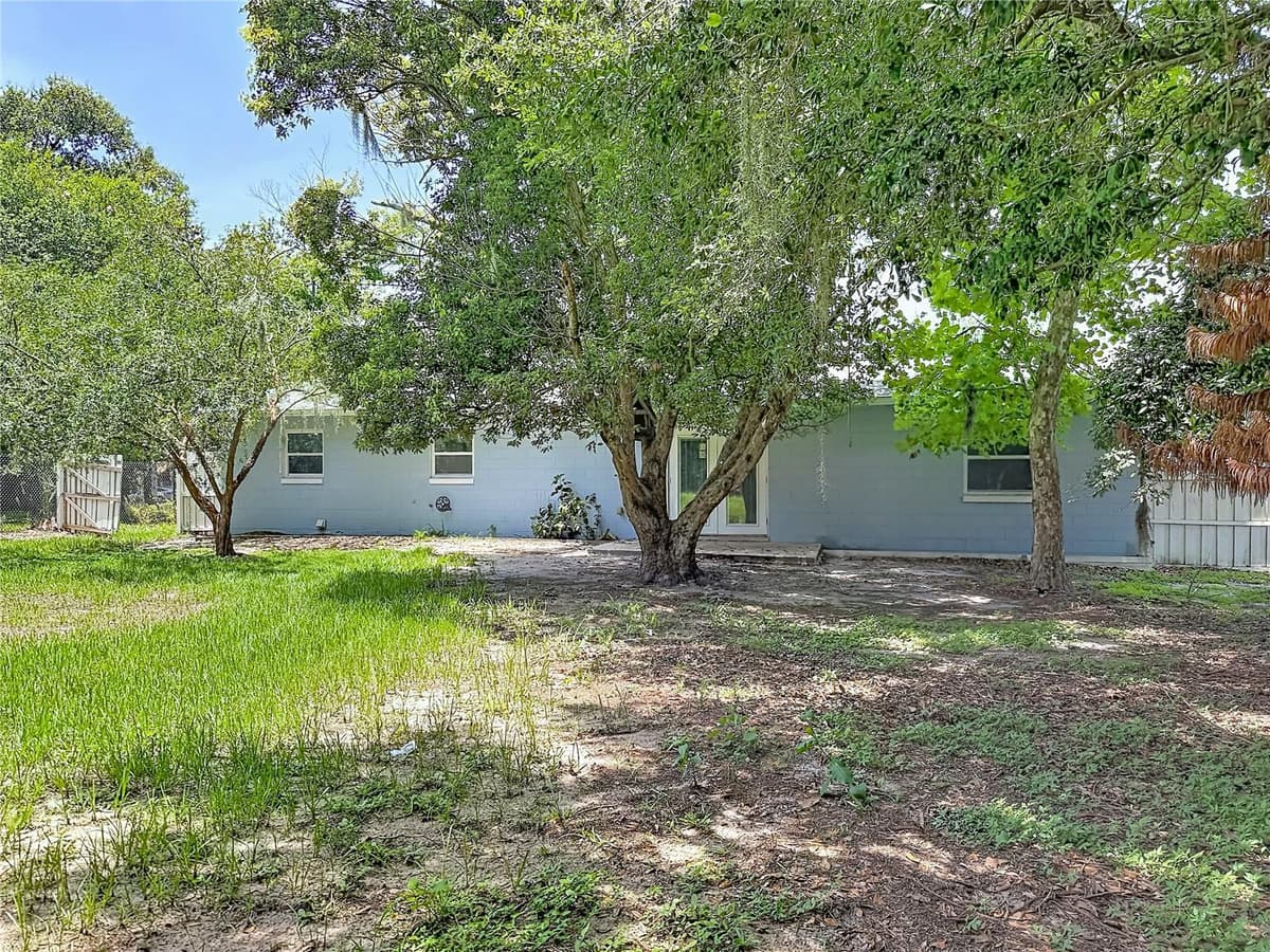 460 PINE AVENUE — photo 38 of 47