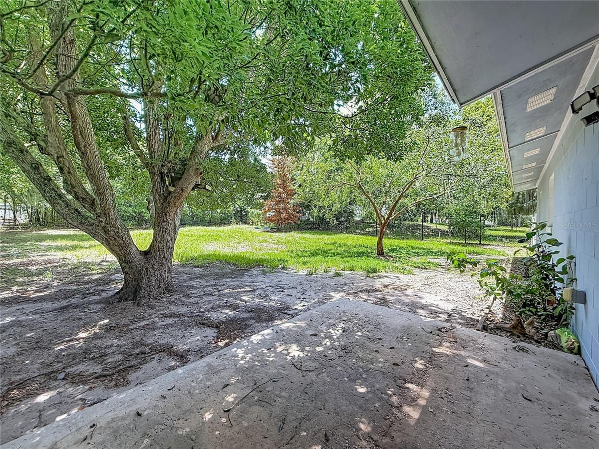 460 PINE AVENUE — photo 36 of 47