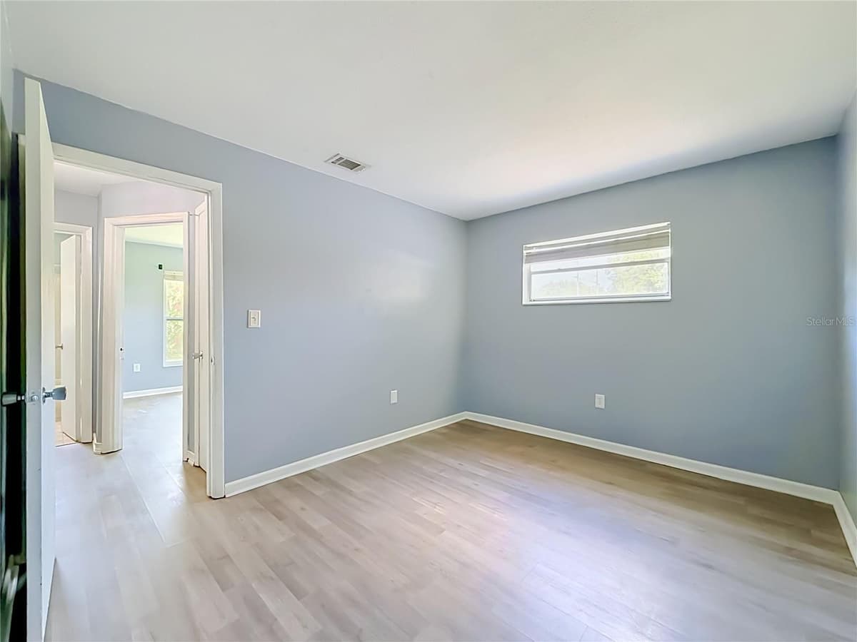 460 PINE AVENUE — photo 29 of 47