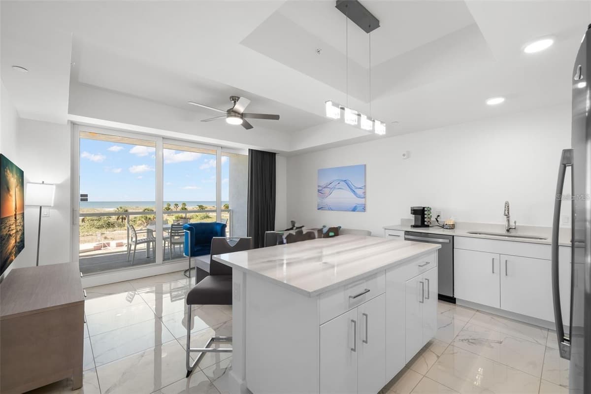 11500 GULF BOULEVARD — photo 6 of 43