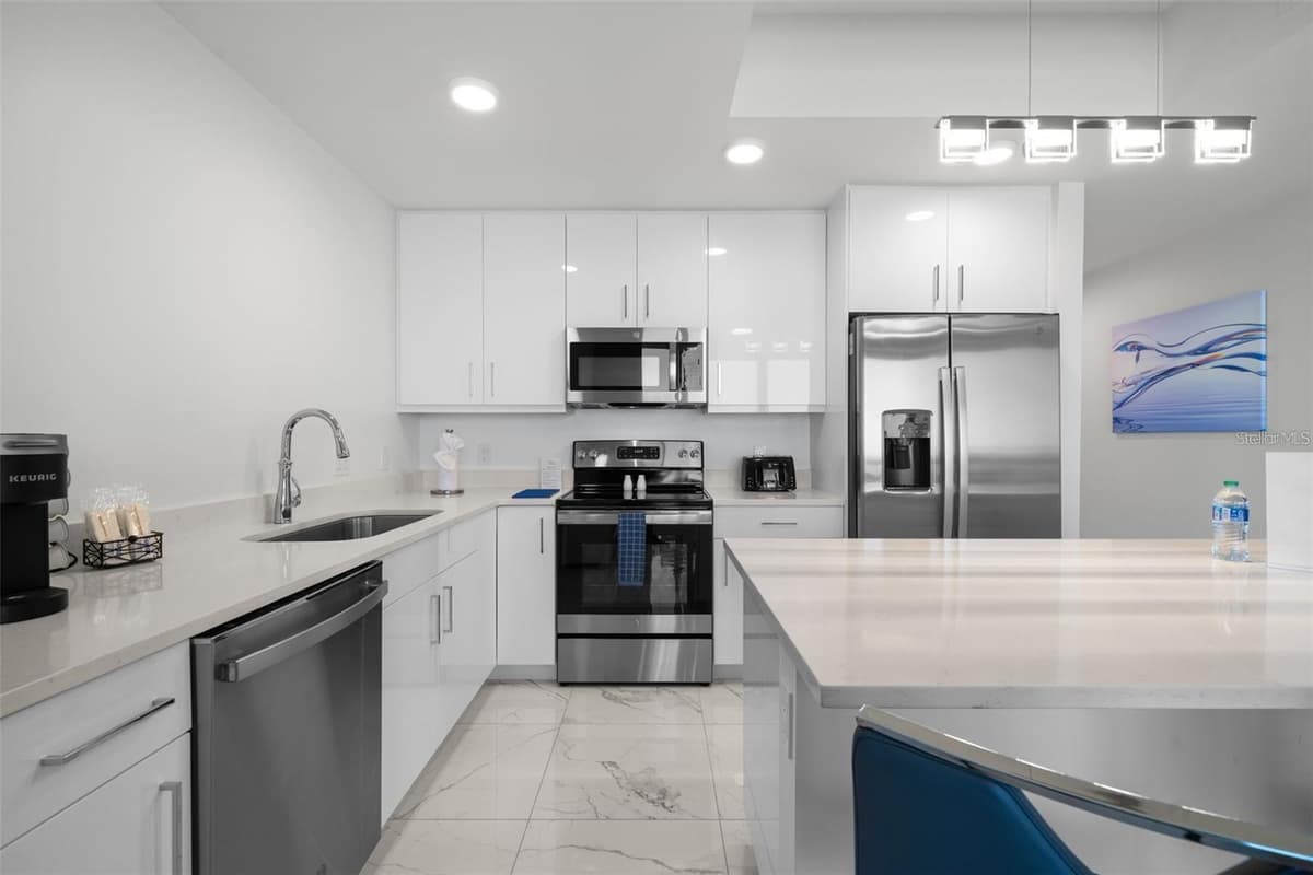 11500 GULF BOULEVARD — photo 8 of 43