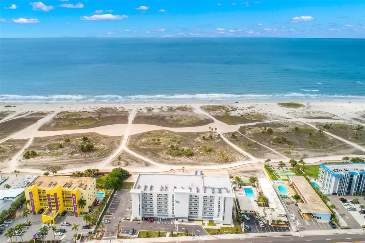 11500 GULF BOULEVARD — photo 37 of 43