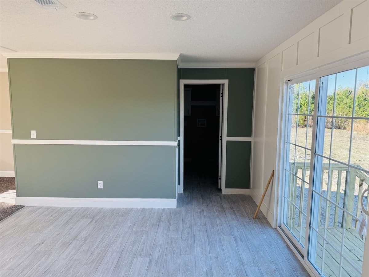 10465 161ST STREET — photo 8 of 17