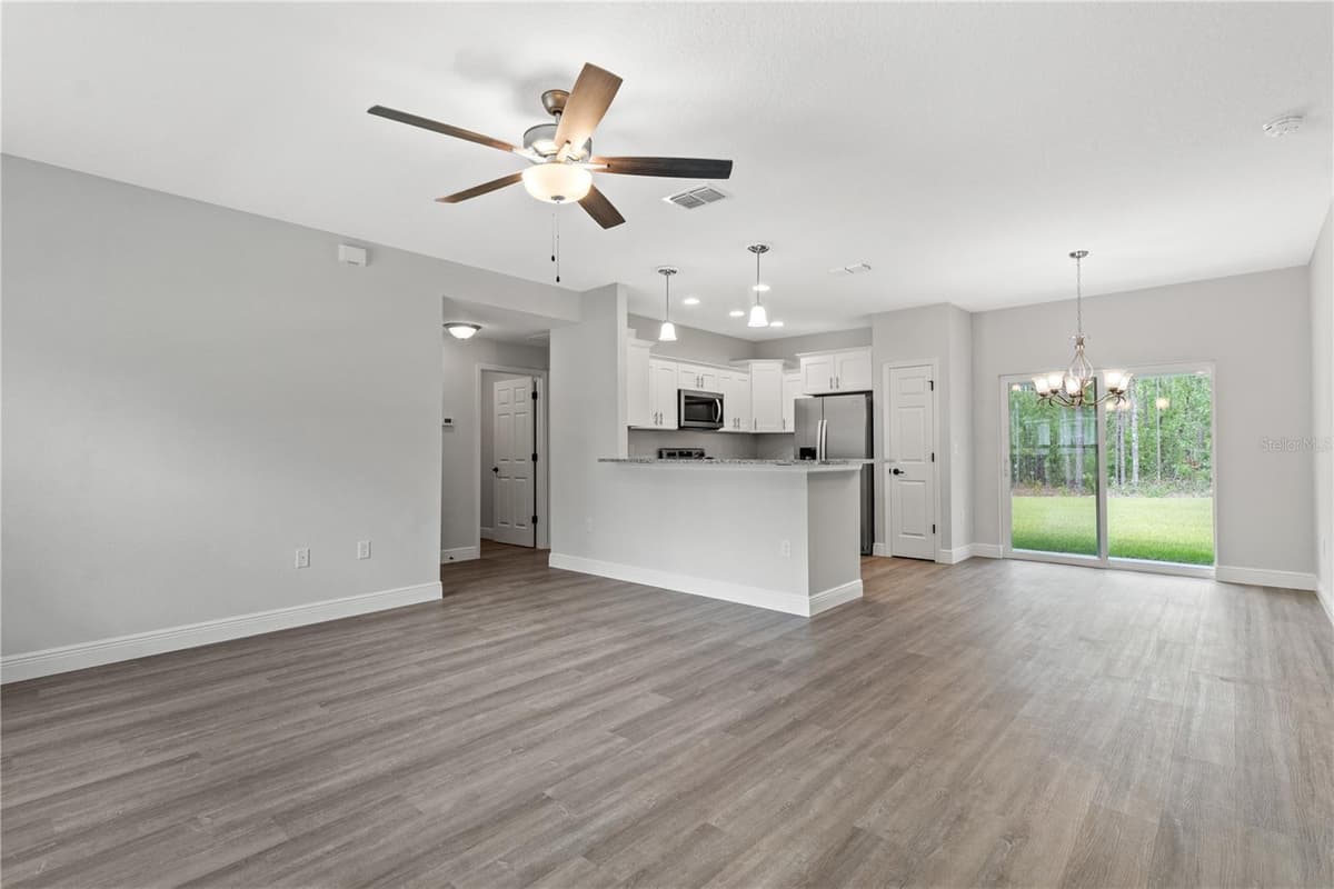 4372 MERCEDES STREET — photo 2 of 29