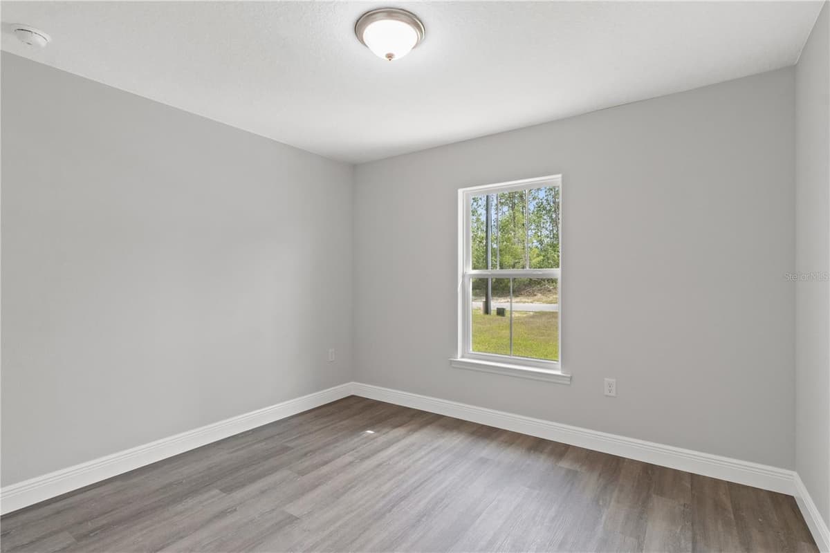 4372 MERCEDES STREET — photo 9 of 29