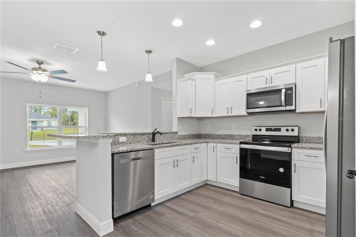 4372 MERCEDES STREET — photo 6 of 29