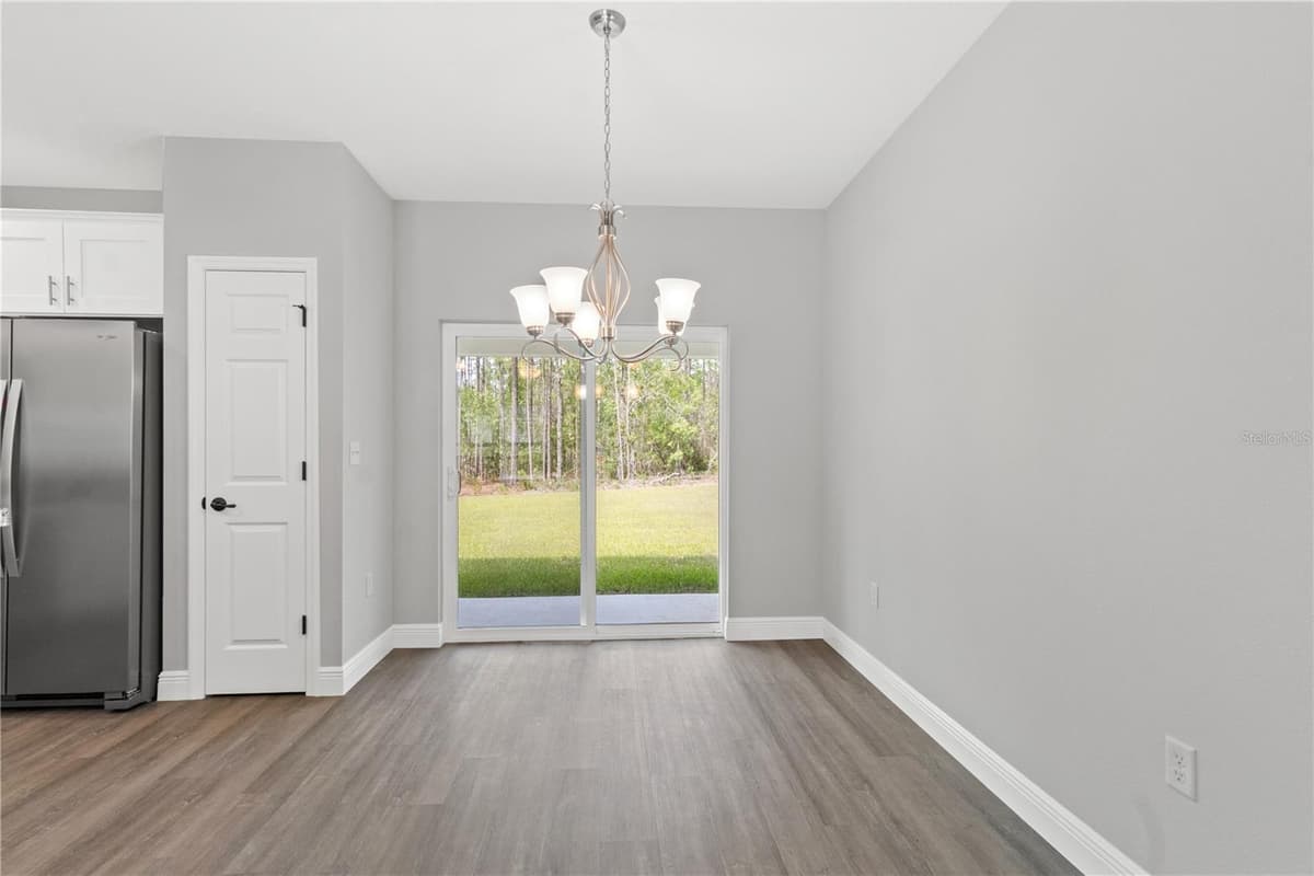 4372 MERCEDES STREET — photo 8 of 29