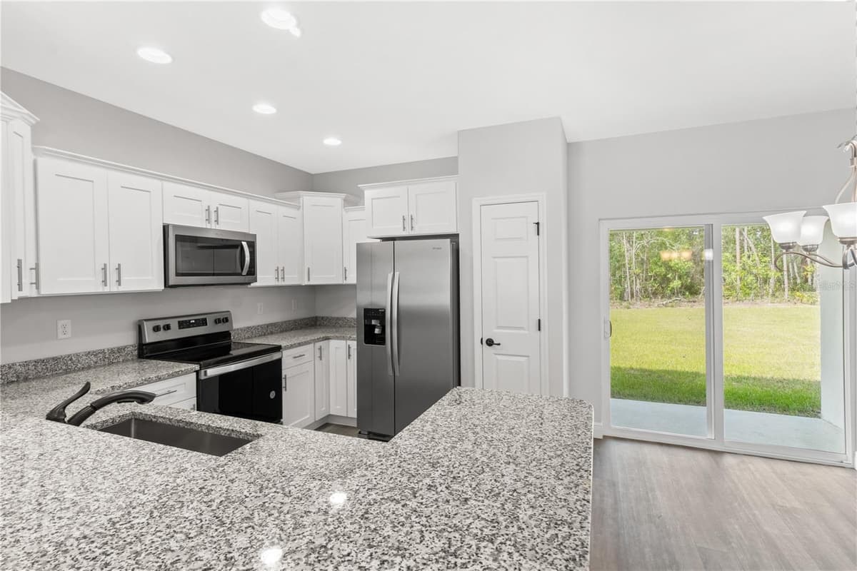 4372 MERCEDES STREET — photo 7 of 29