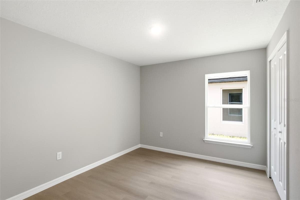 2107 SUANEE AVENUE — photo 7 of 29