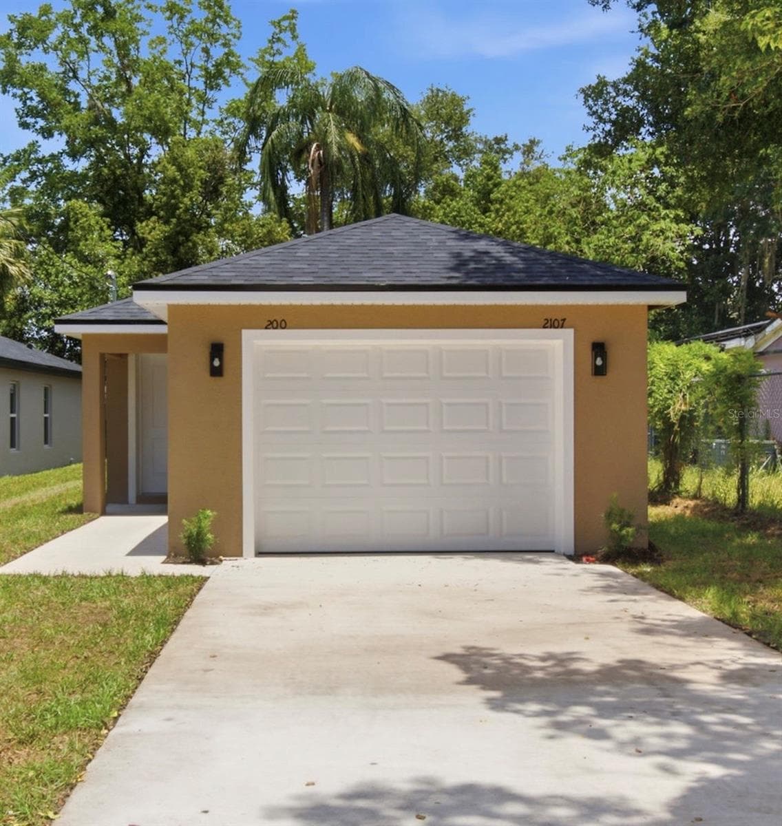 2107 SUANEE AVENUE — photo 1 of 29