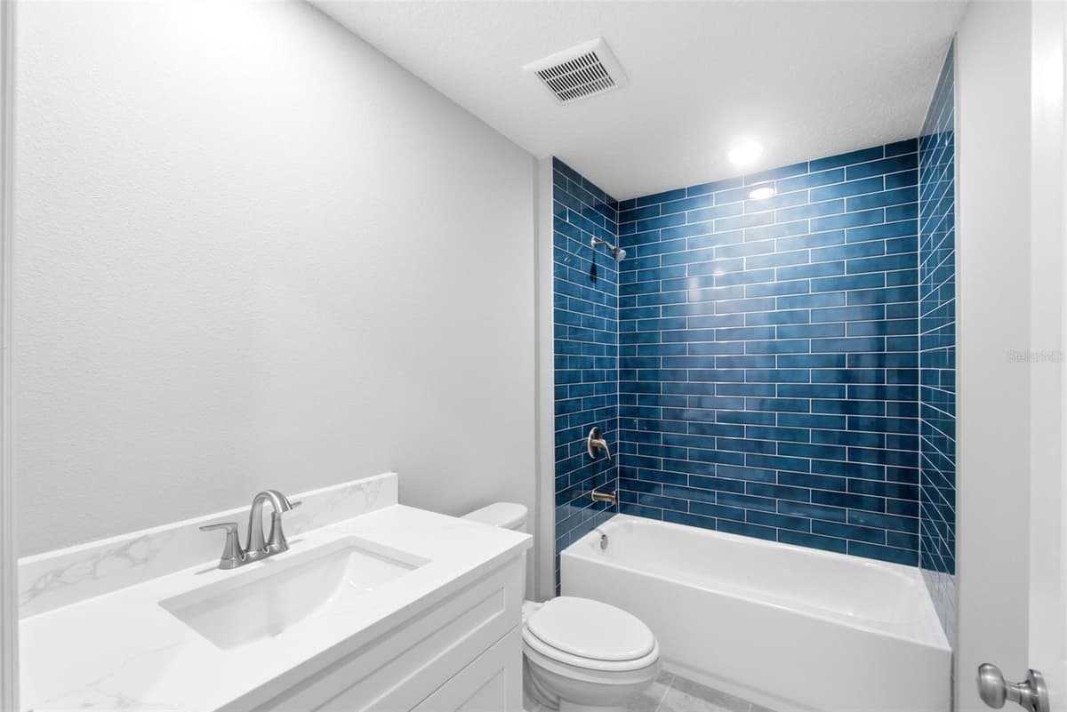 2107 SUANEE AVENUE — photo 9 of 29