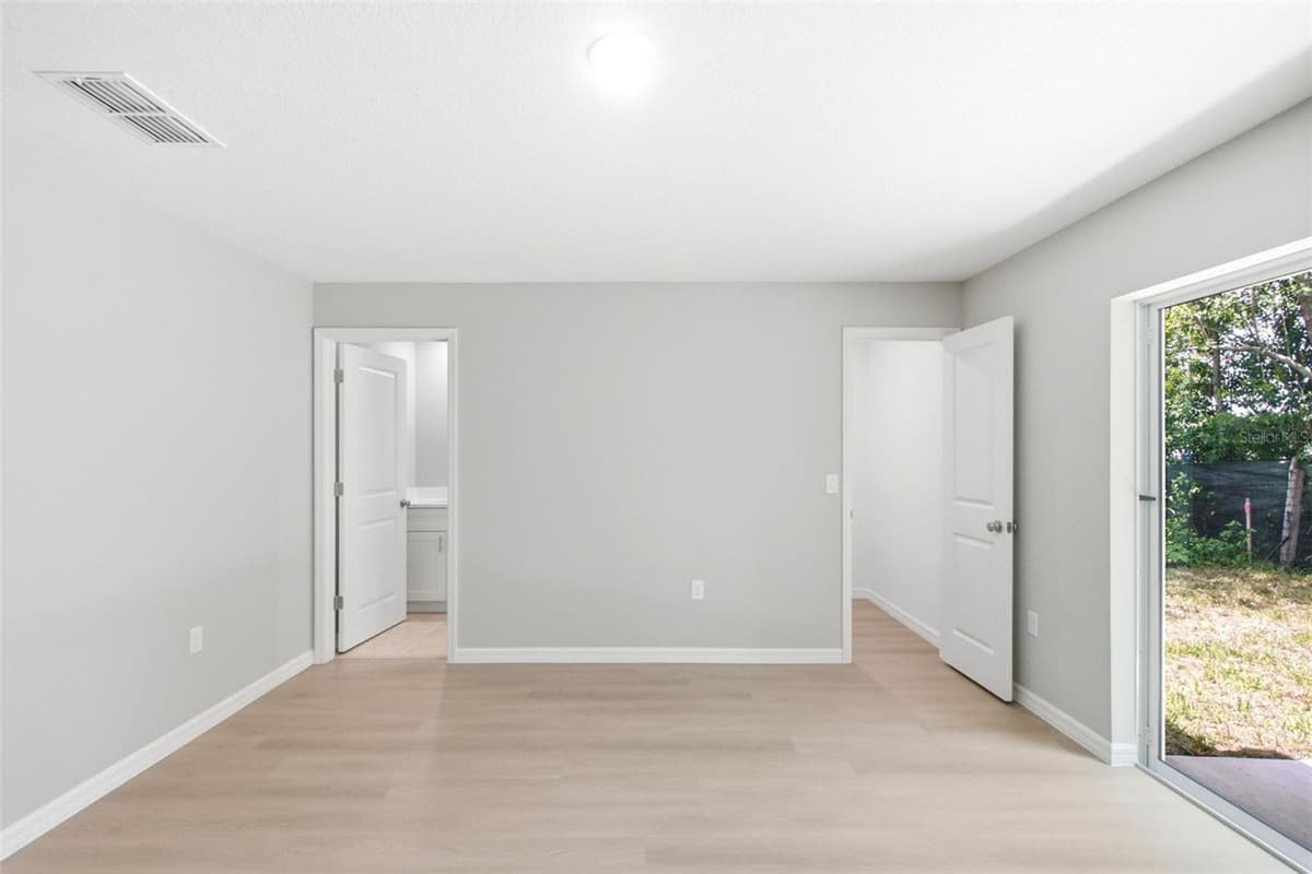 2107 SUANEE AVENUE — photo 15 of 29