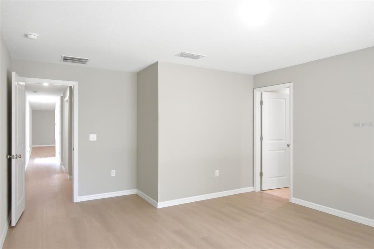 2107 SUANEE AVENUE — photo 14 of 29
