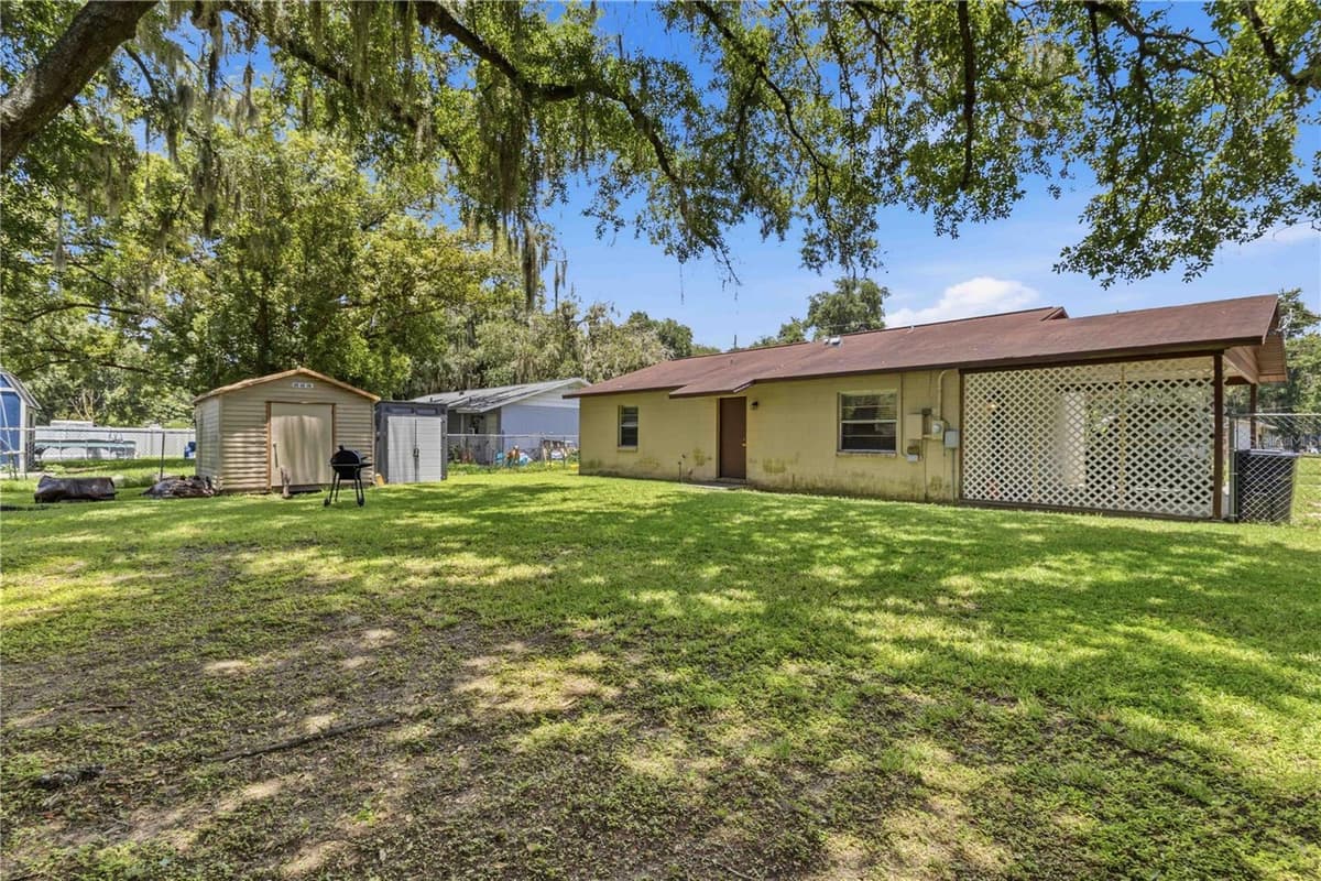 2113 OAKVIEW LANE — photo 4 of 25