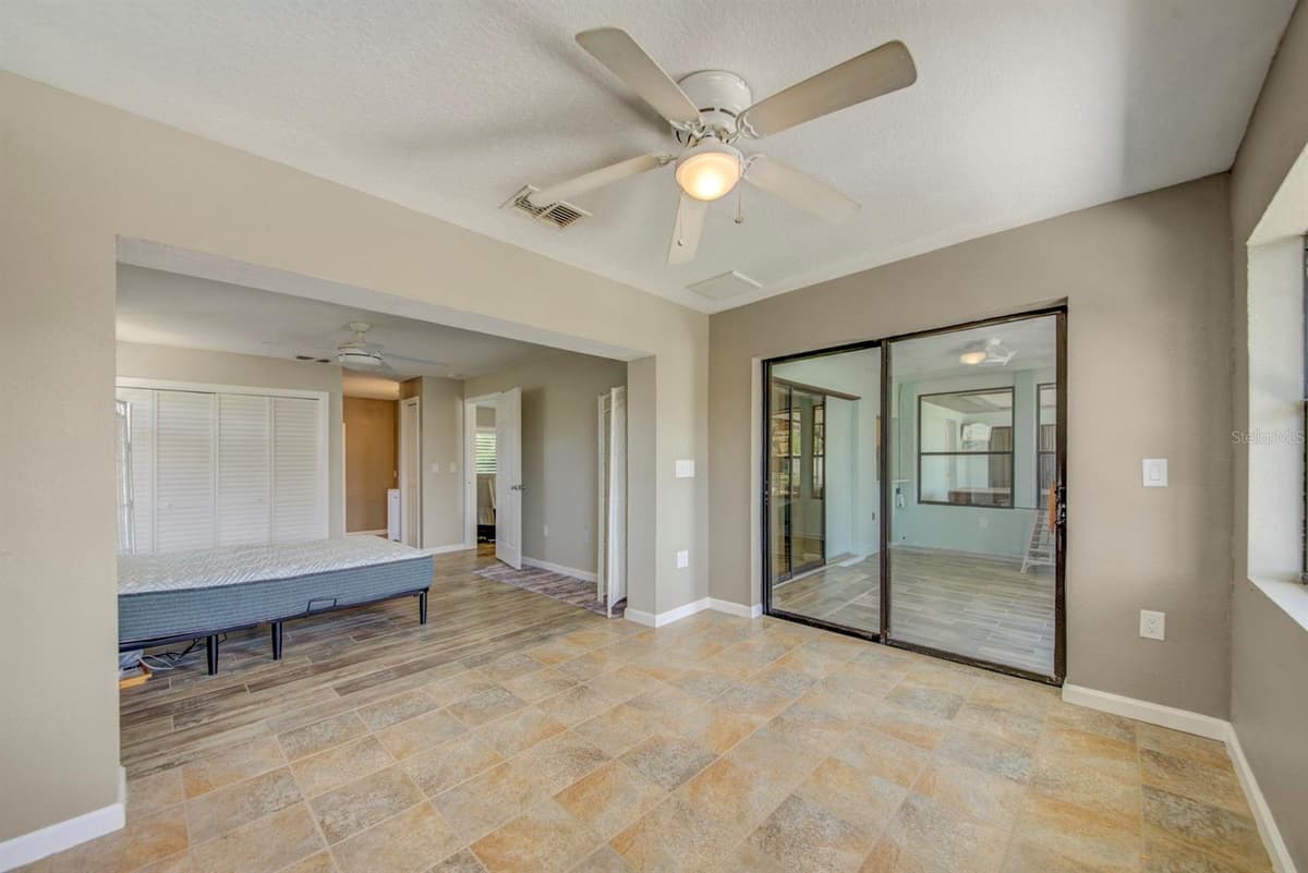 4266 DELEON DRIVE — photo 24 of 65
