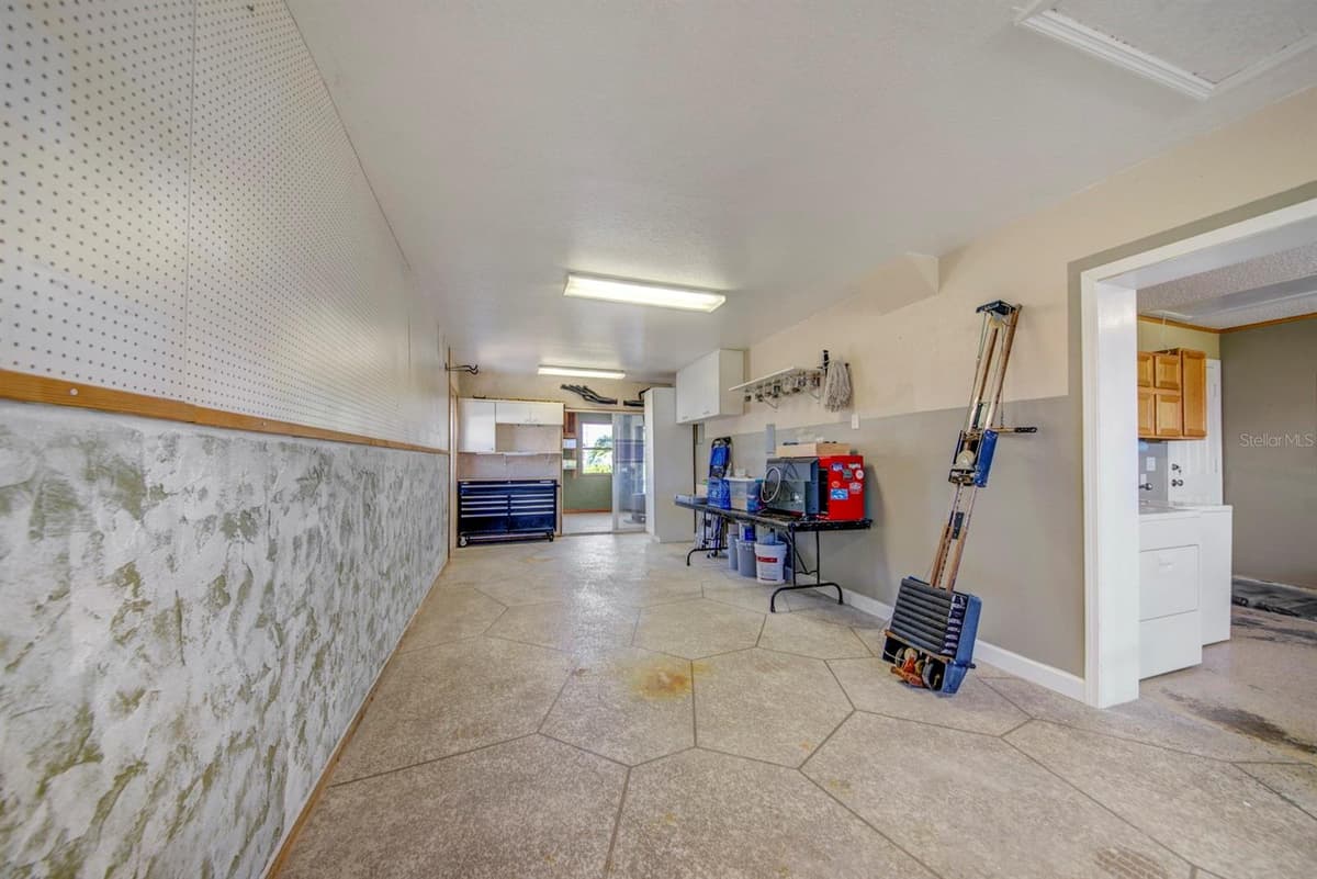 4266 DELEON DRIVE — photo 42 of 65