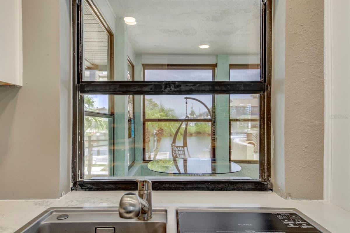 4266 DELEON DRIVE — photo 16 of 65