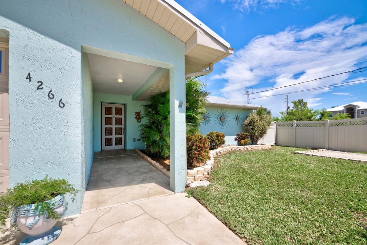 4266 DELEON DRIVE — photo 6 of 65