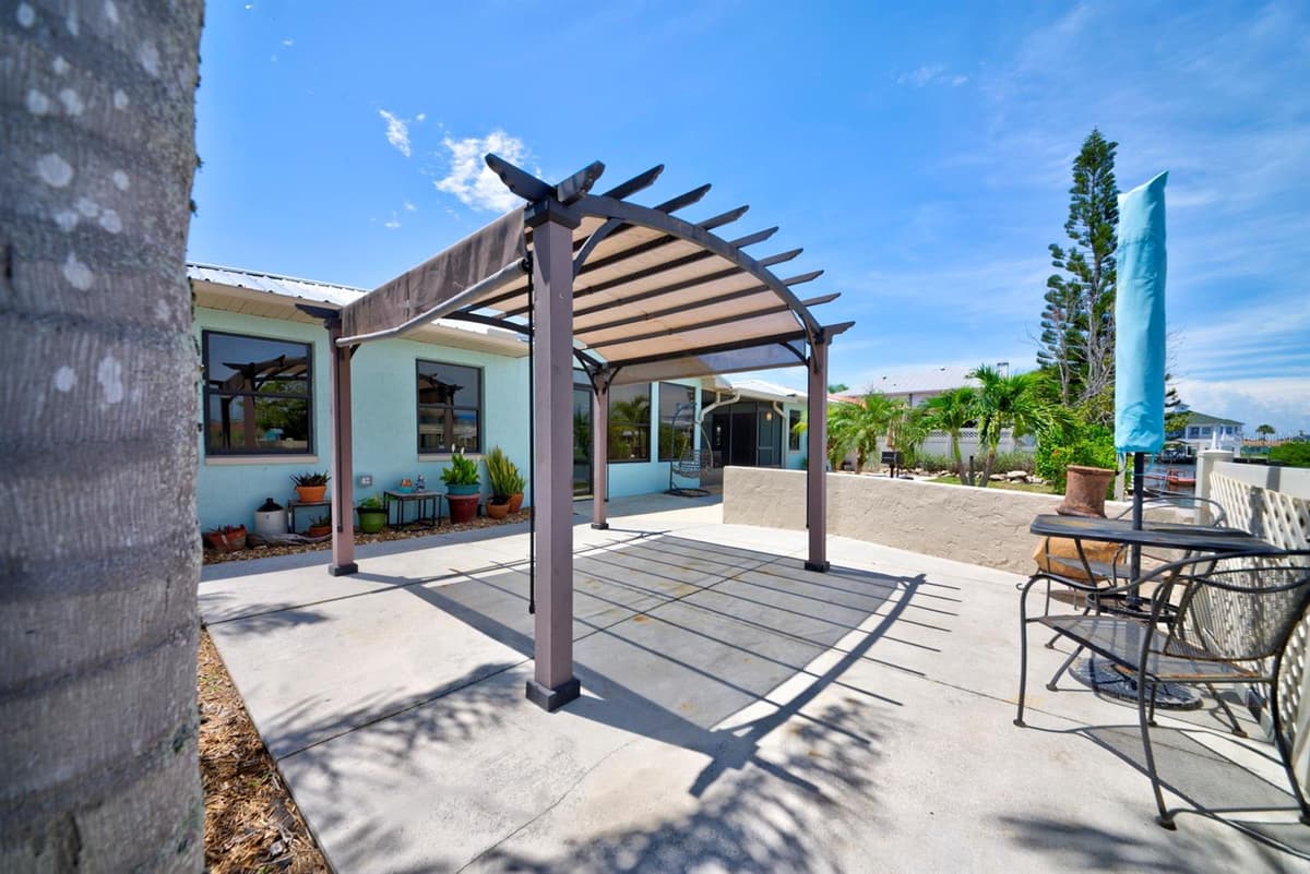 4266 DELEON DRIVE — photo 50 of 65