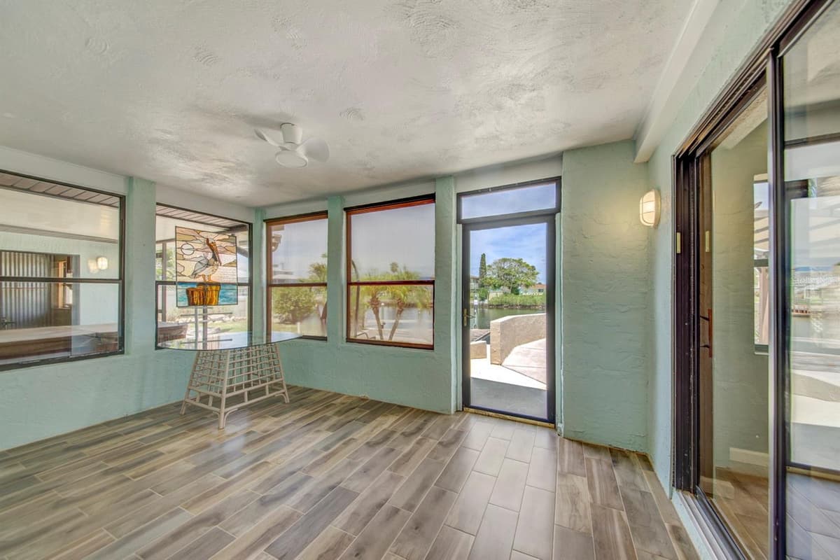 4266 DELEON DRIVE — photo 35 of 65