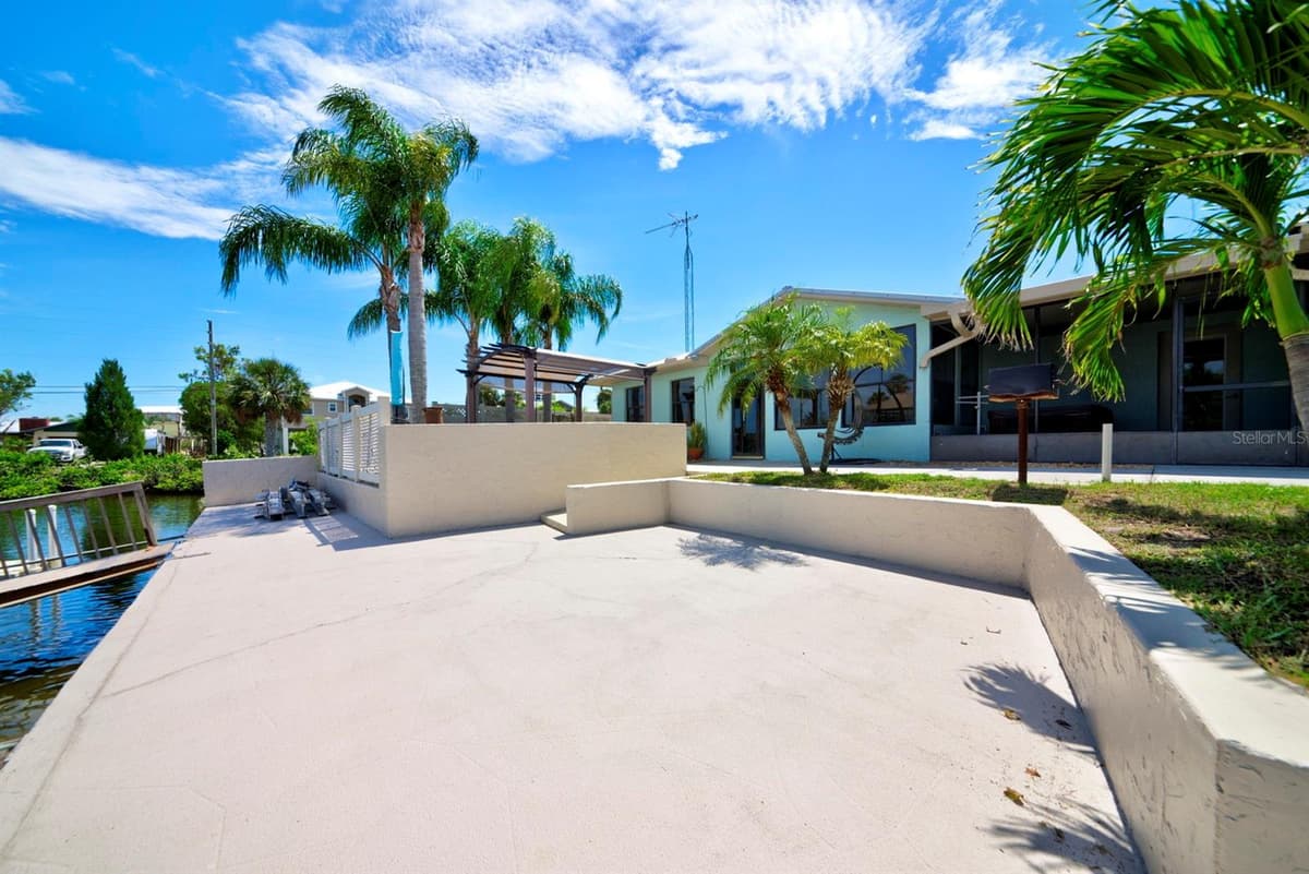 4266 DELEON DRIVE — photo 60 of 65