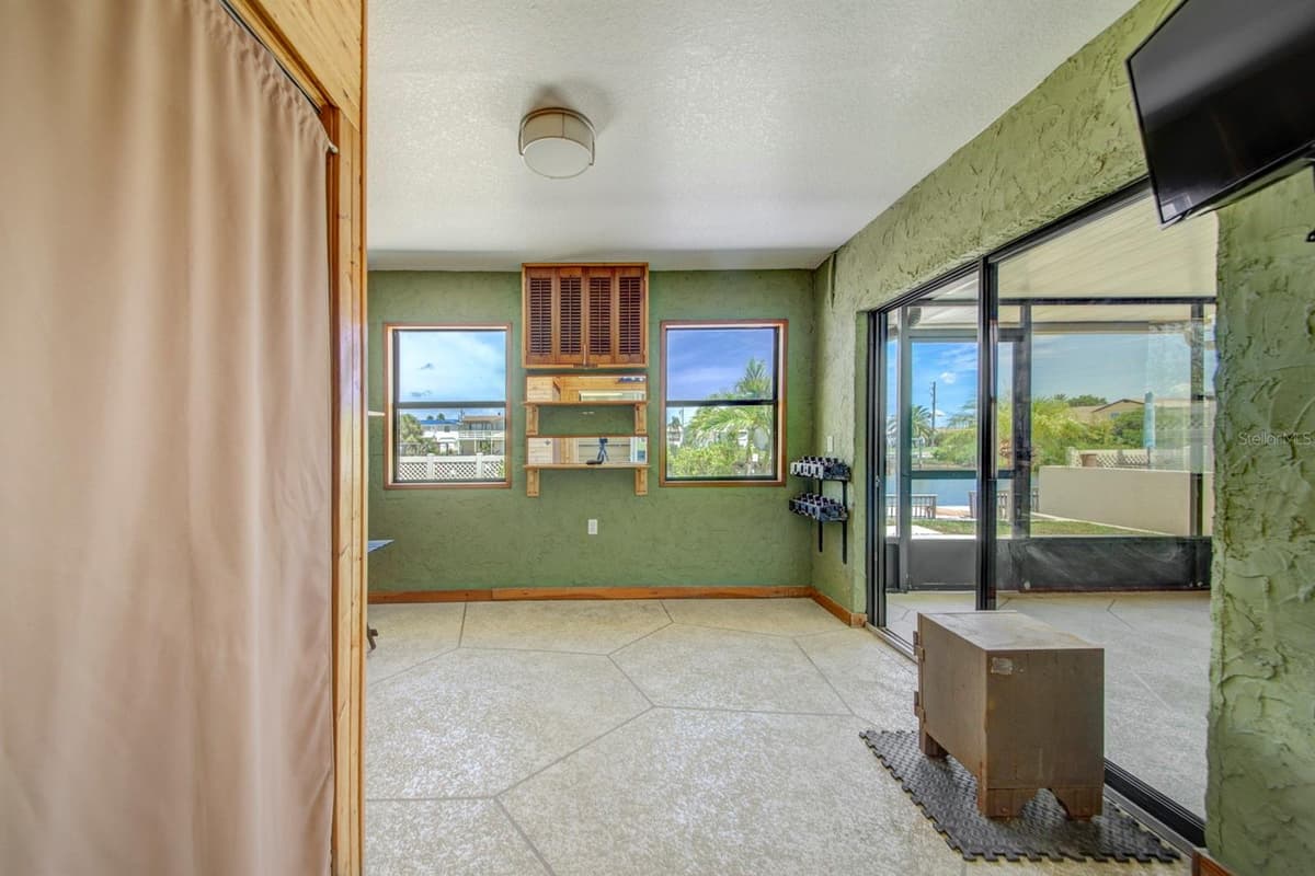 4266 DELEON DRIVE — photo 47 of 65