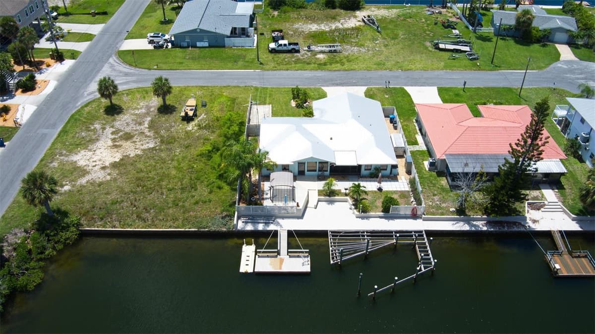 4266 DELEON DRIVE — photo 1 of 65
