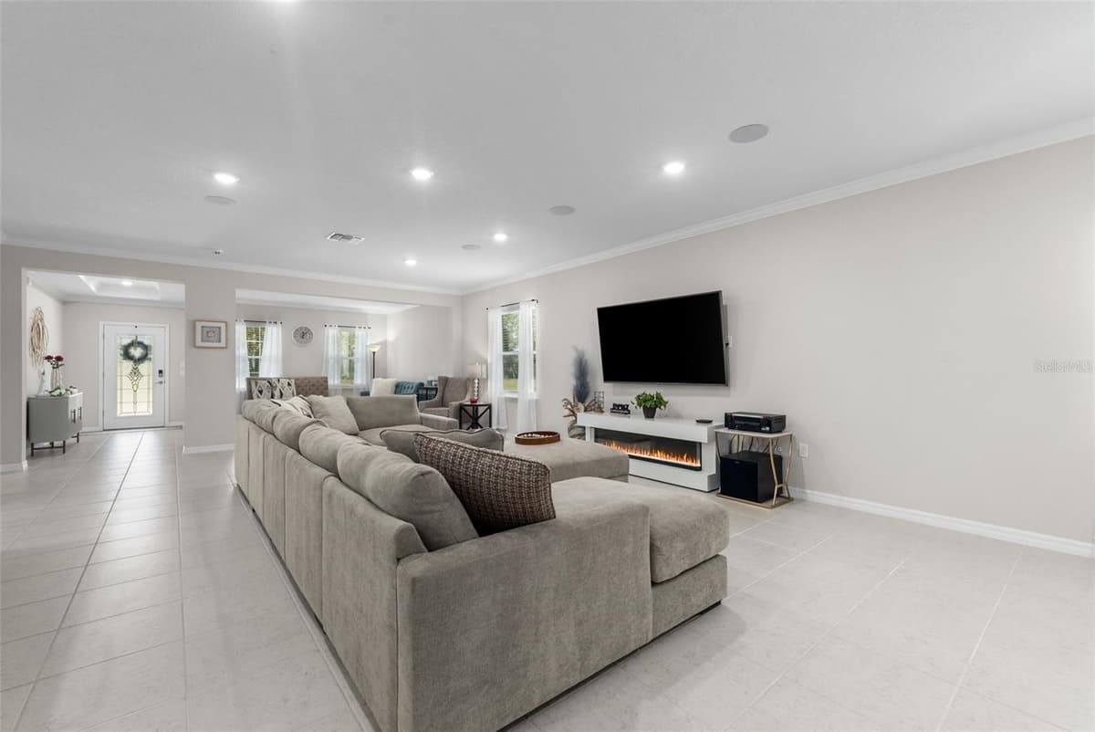 218 CADENCE GLEN — photo 10 of 48