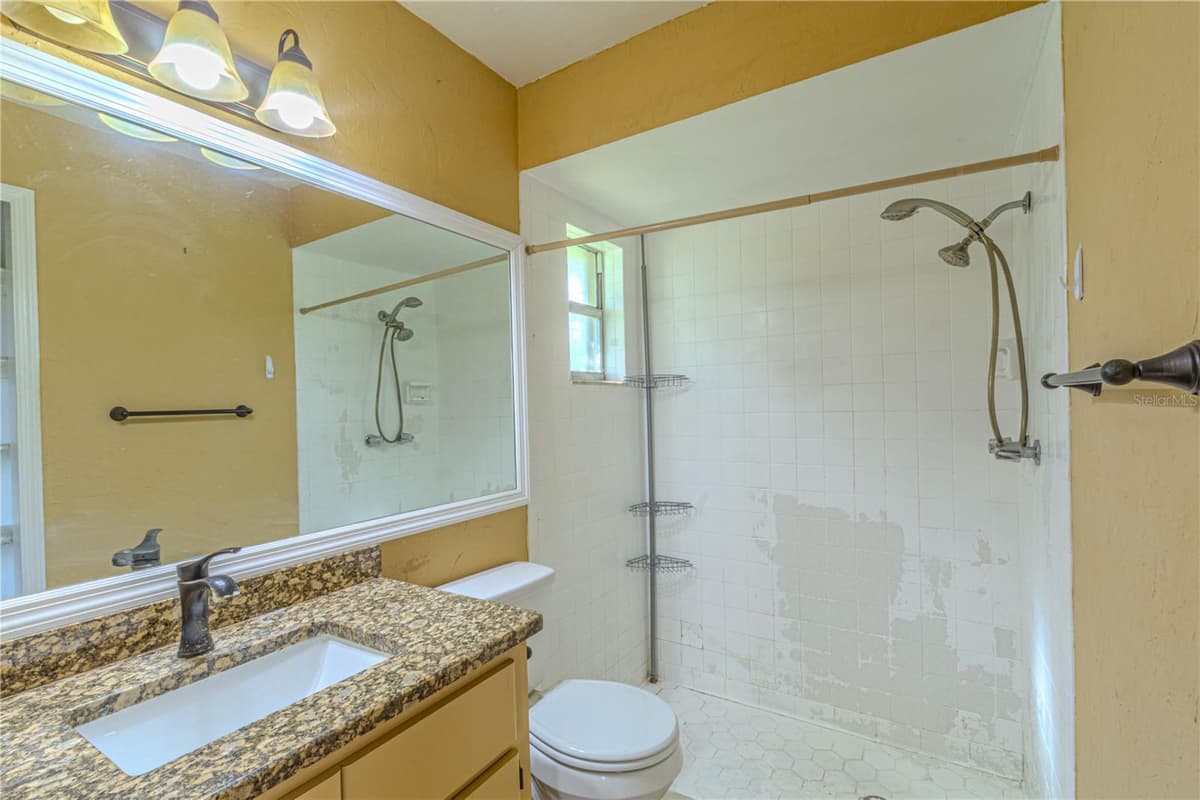 7208 HONEYSUCKLE DRIVE — photo 14 of 29
