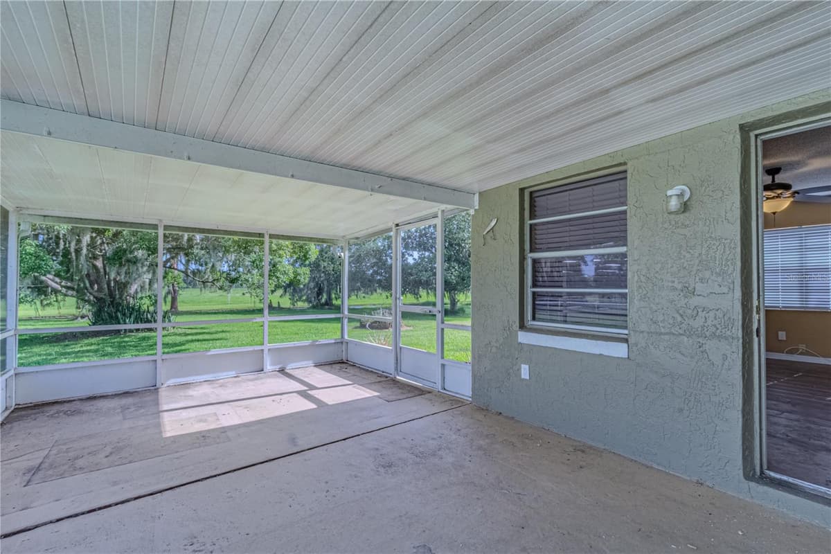 7208 HONEYSUCKLE DRIVE — photo 16 of 29