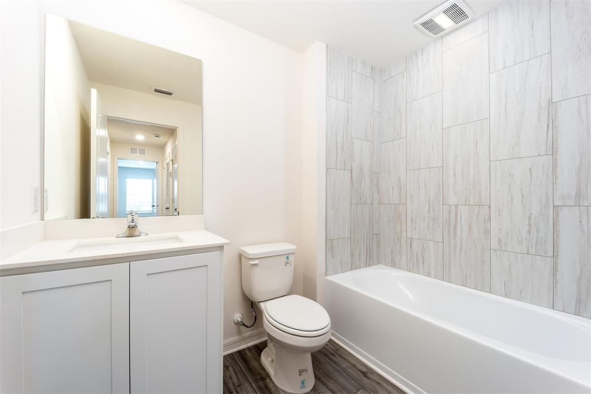 654 POPPY LANE — photo 15 of 16