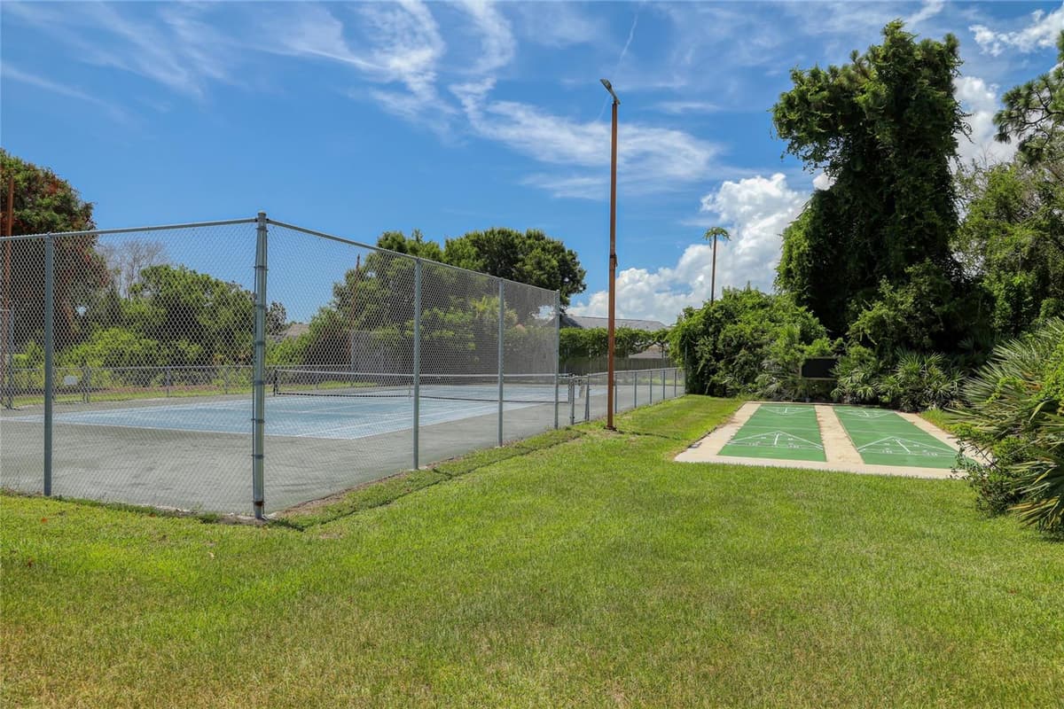 3001 THRUSH DRIVE — photo 31 of 33