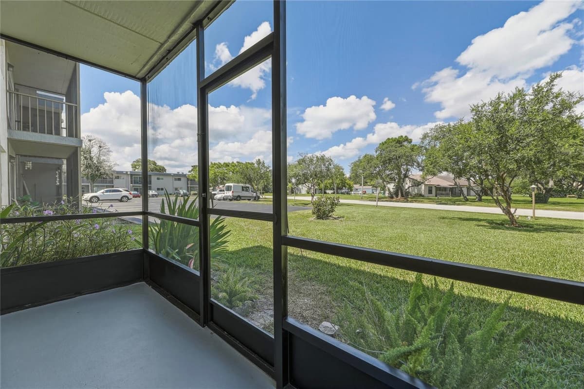 3001 THRUSH DRIVE — photo 18 of 33