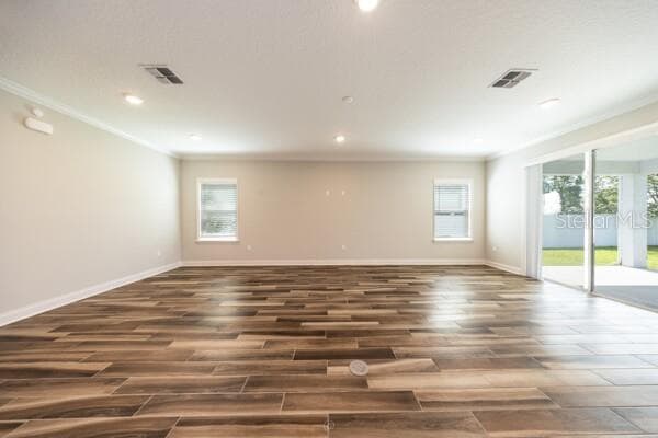 21 LANCELOT DRIVE — photo 14 of 39