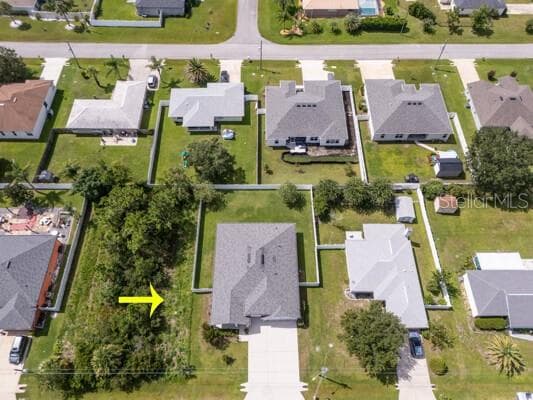 21 LANCELOT DRIVE — photo 38 of 39