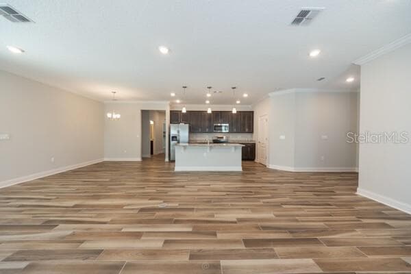 21 LANCELOT DRIVE — photo 12 of 39