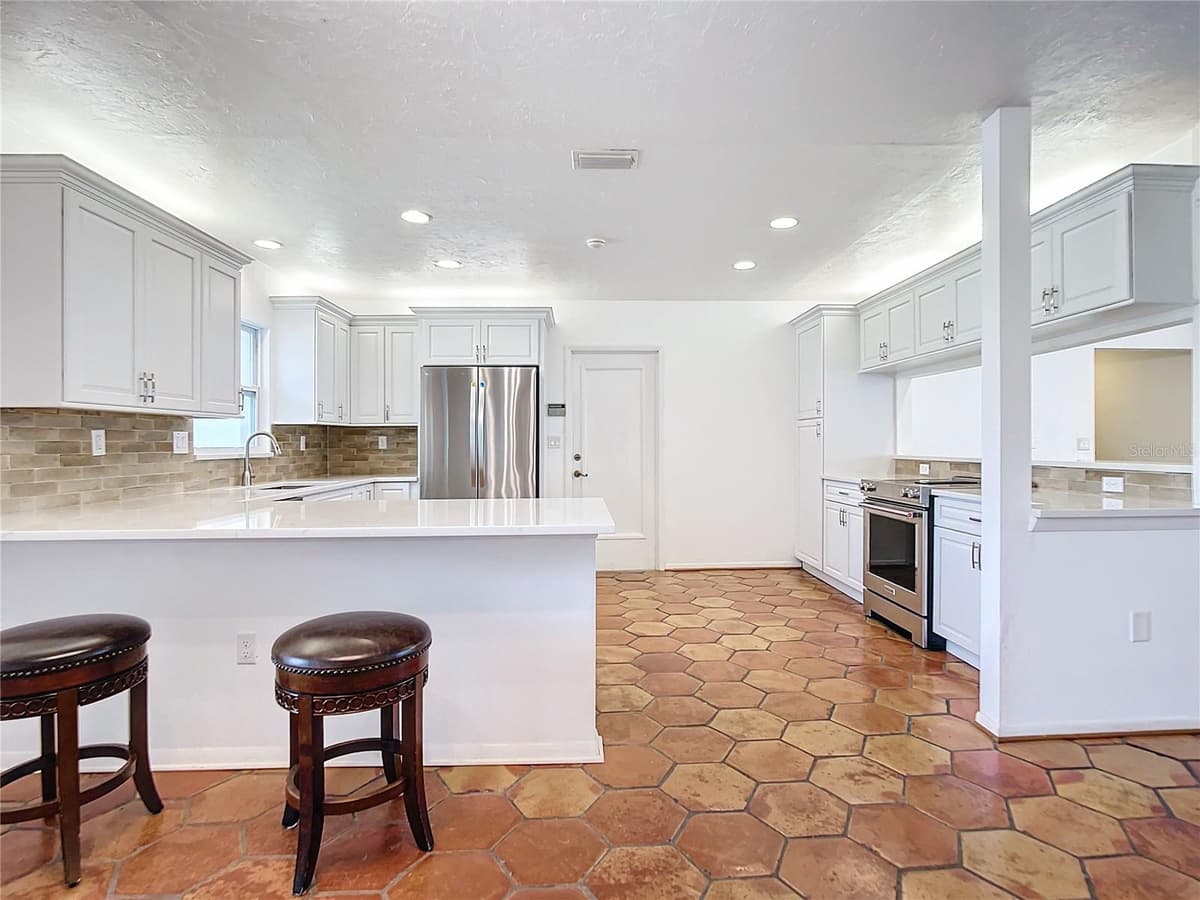 919 KEY WAY — photo 13 of 70