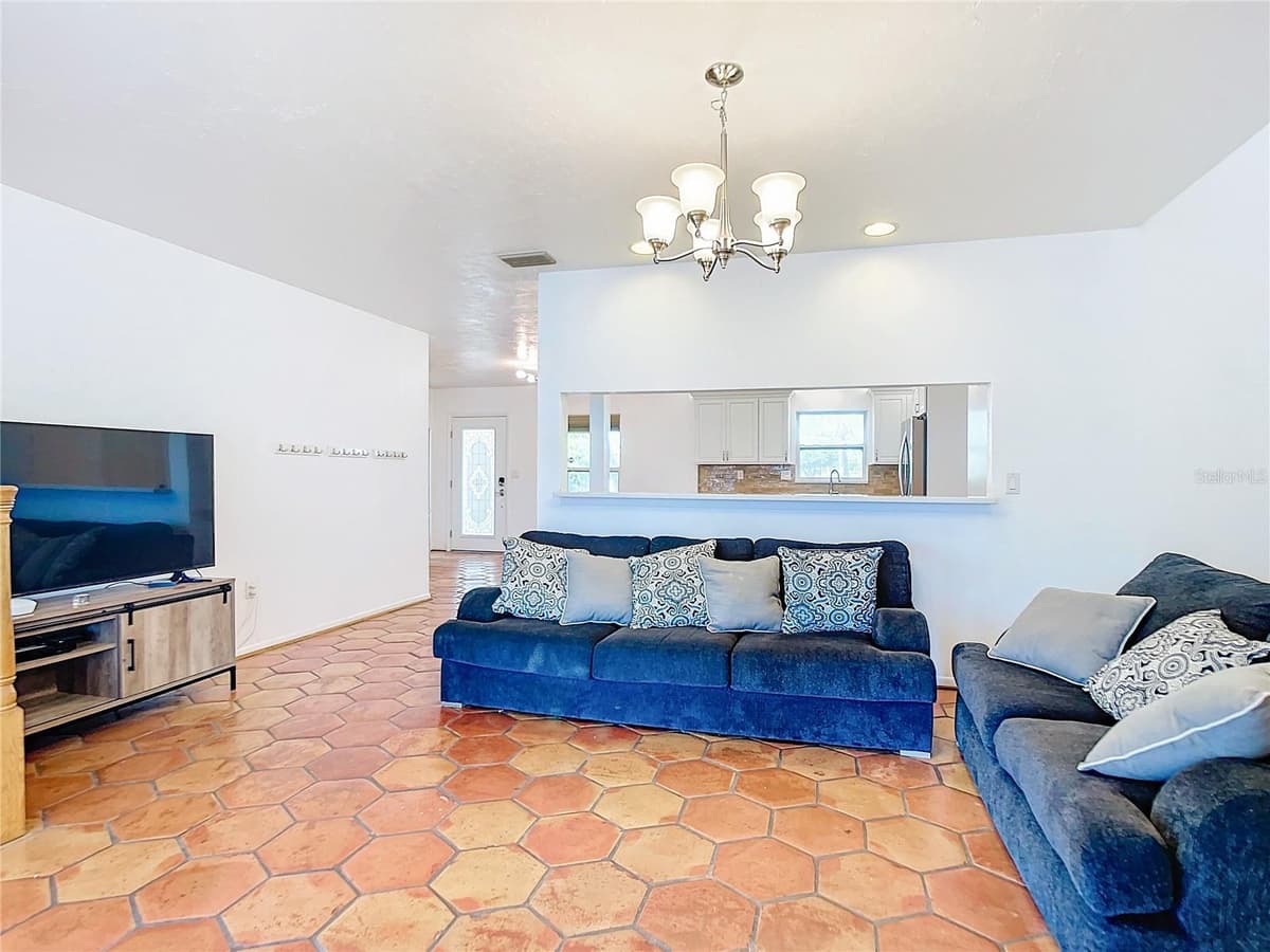 919 KEY WAY — photo 18 of 70