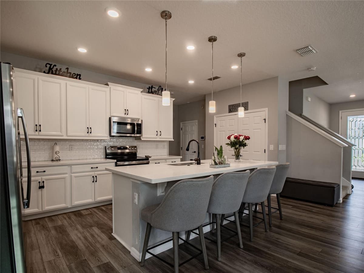 112 HAMLET LOOP — photo 11 of 37