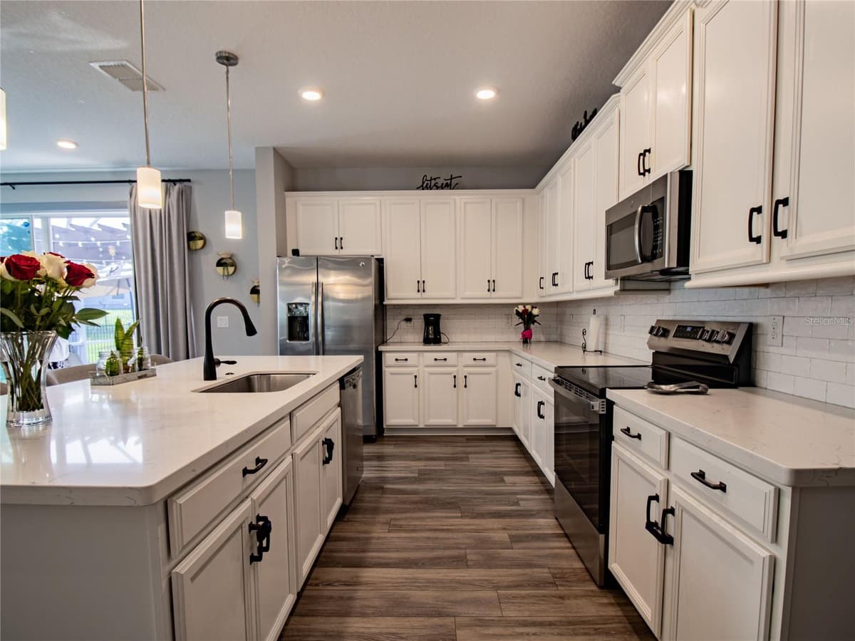 112 HAMLET LOOP — photo 9 of 37