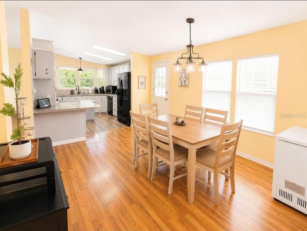 74 STRAPHMORE DRIVE — photo 11 of 46