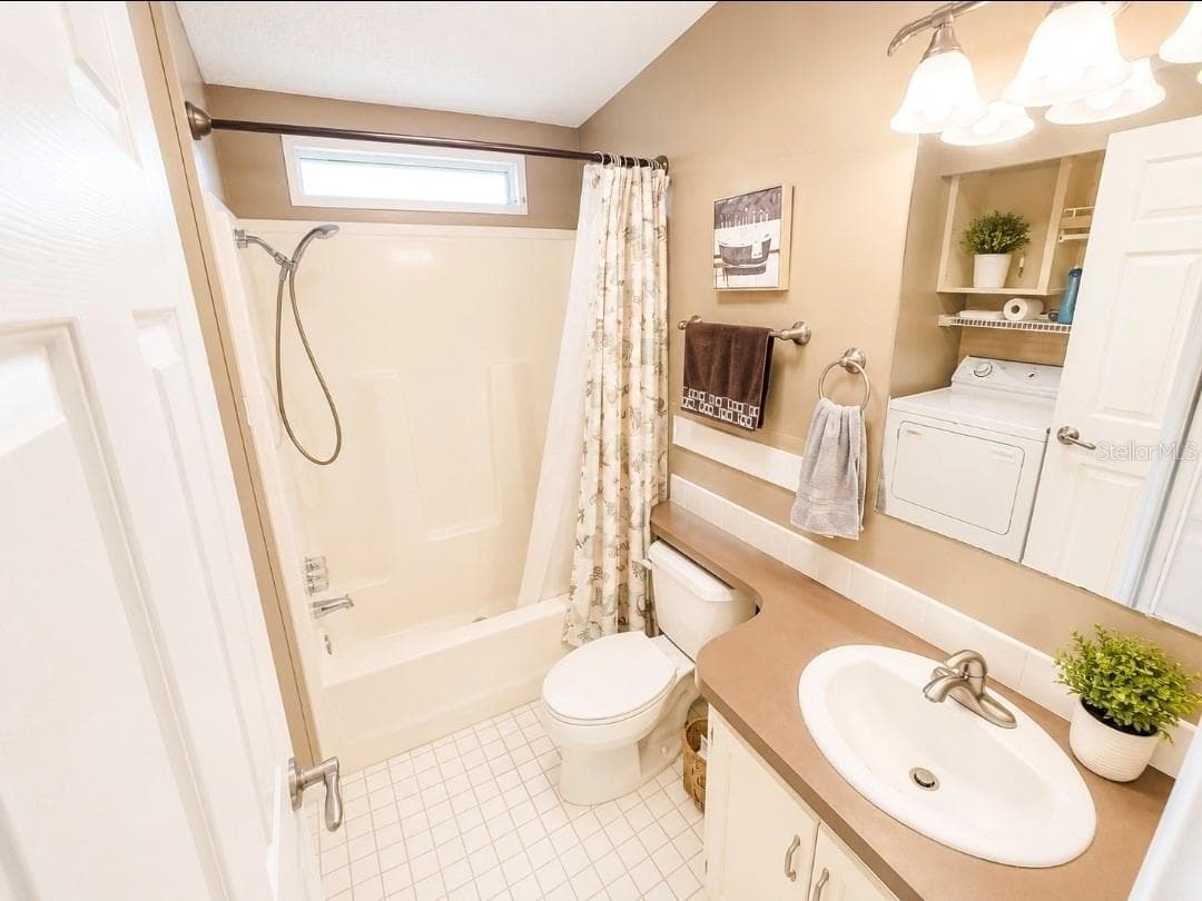 74 STRAPHMORE DRIVE — photo 17 of 46