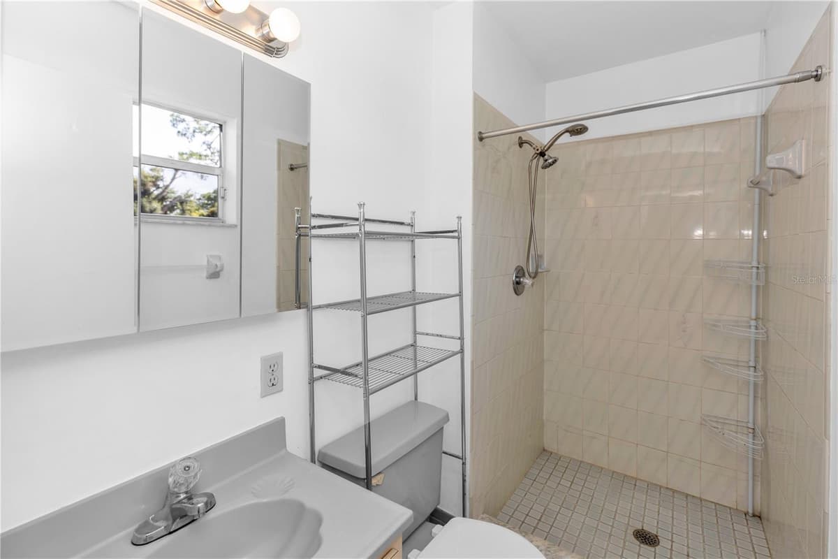 1106 MYRTLE LANE — photo 15 of 29